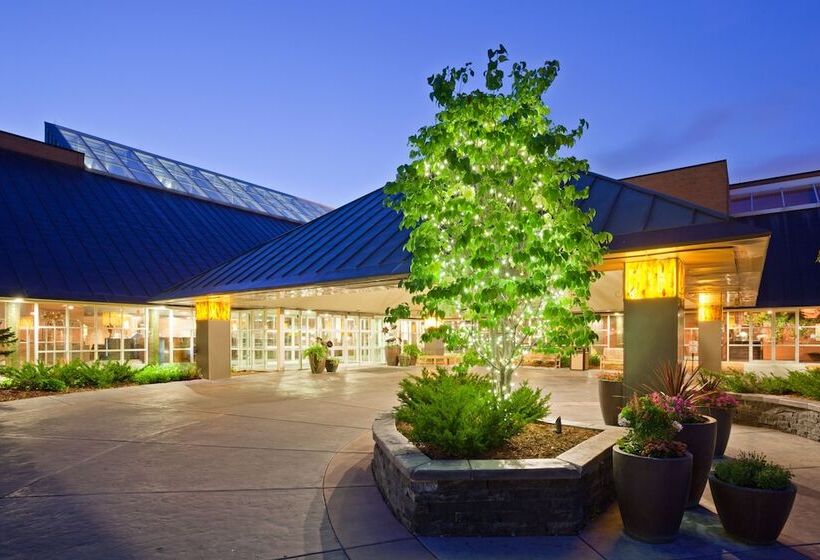 فندق Crowne Plaza Minneapolis West, An Ihg