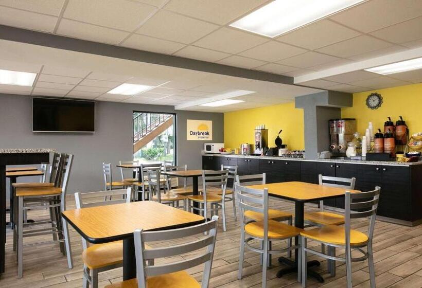 فندق Days Inn By Wyndham Clearwater/central