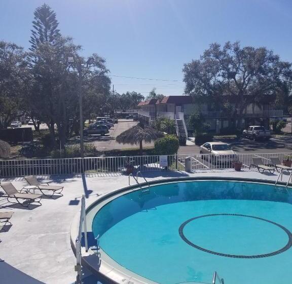 فندق Days Inn By Wyndham Clearwater/central