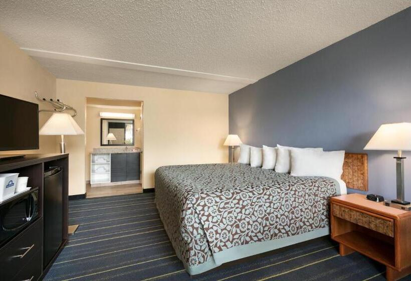 فندق Days Inn By Wyndham Clearwater/central