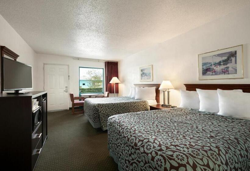 فندق Days Inn By Wyndham Clearwater/central