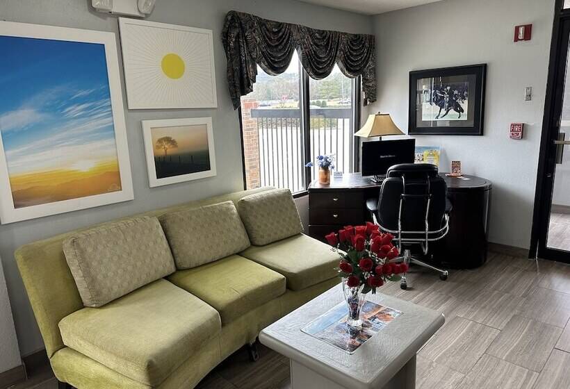 בית מלון כפרי Days Inn By Wyndham Decatur Priceville I 65 Exit 334