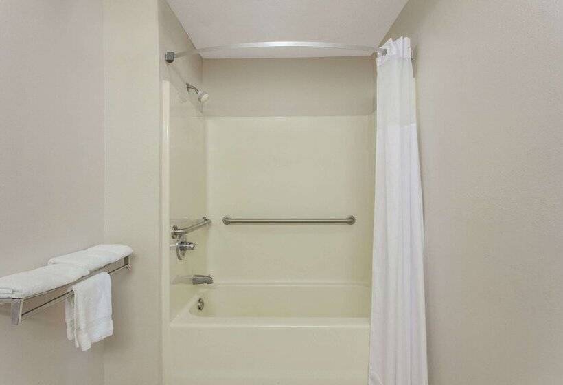 בית מלון כפרי Days Inn By Wyndham Decatur Priceville I 65 Exit 334