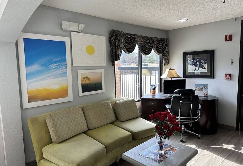 בית מלון כפרי Days Inn By Wyndham Decatur Priceville I 65 Exit 334