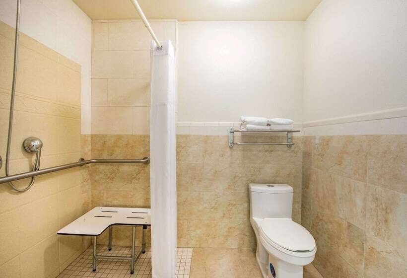 هتل Days Inn By Wyndham Mcallen