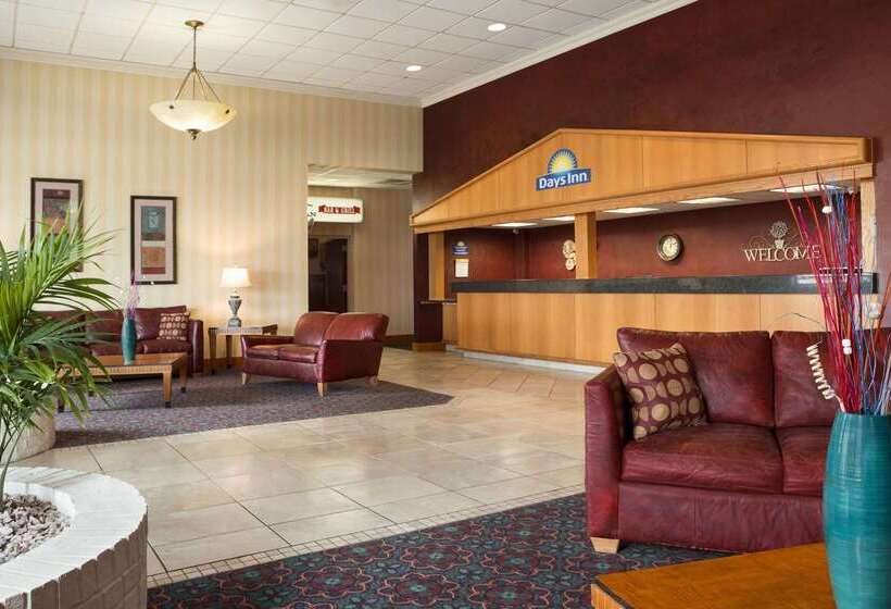בית מלון כפרי Days Inn By Wyndham Rock Falls