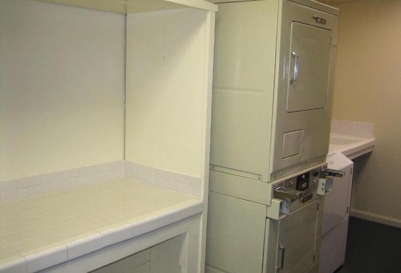 هتل Days Inn By Wyndham San Diego/downtown/convention Center