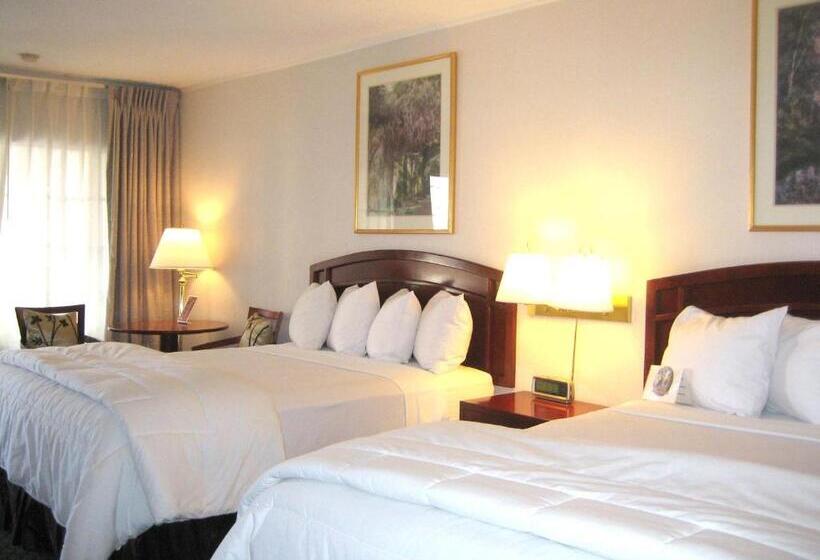 هتل Days Inn By Wyndham San Diego/downtown/convention Center