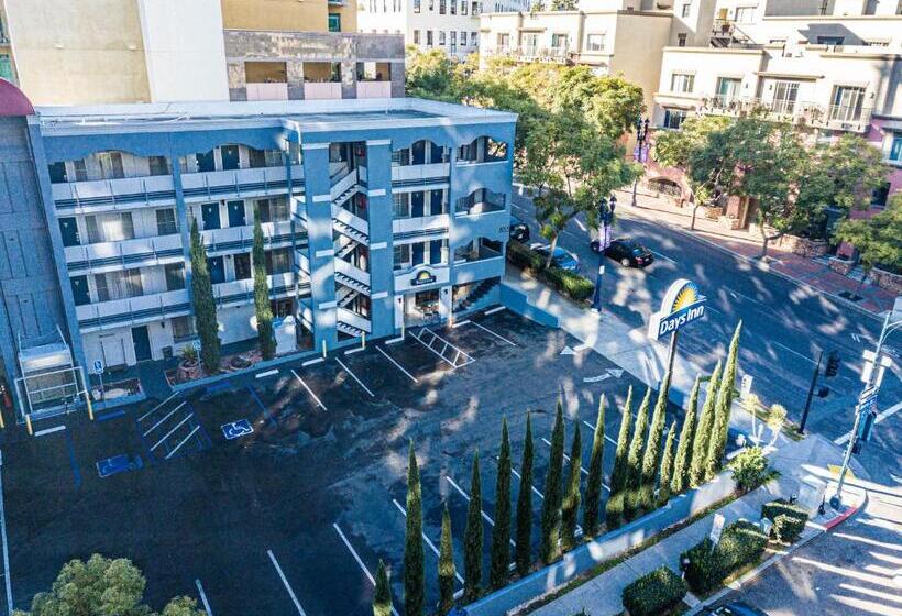 هتل Days Inn By Wyndham San Diego/downtown/convention Center