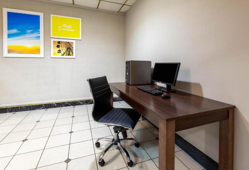 호텔 Days Inn By Wyndham Sandusky Cedar Point