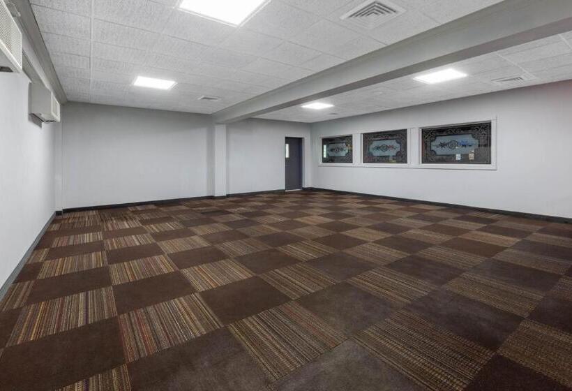 호텔 Days Inn By Wyndham Sandusky Cedar Point