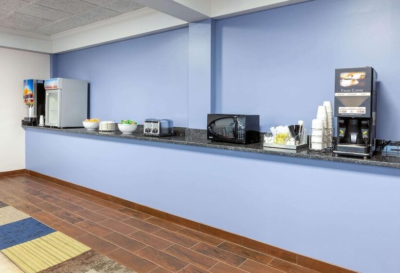 호텔 Days Inn By Wyndham Sandusky Cedar Point