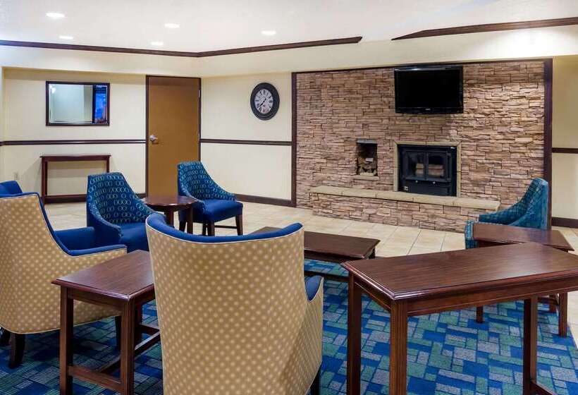 فندق Days Inn & Suites By Wyndham Bridgeport Clarksburg