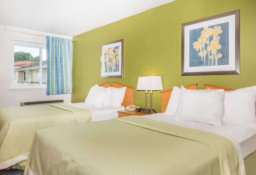 فندق Days Inn & Suites By Wyndham Bridgeport Clarksburg
