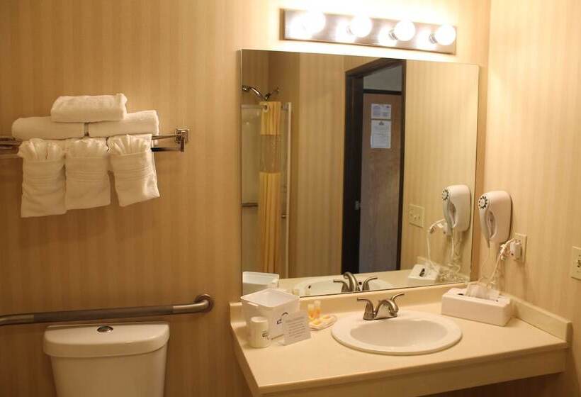 فندق Days Inn & Suites By Wyndham Bridgeport Clarksburg