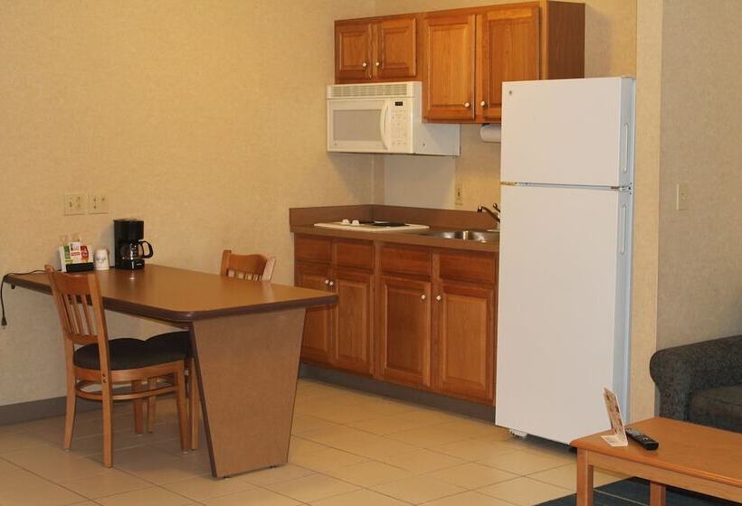 فندق Days Inn & Suites By Wyndham Bridgeport Clarksburg