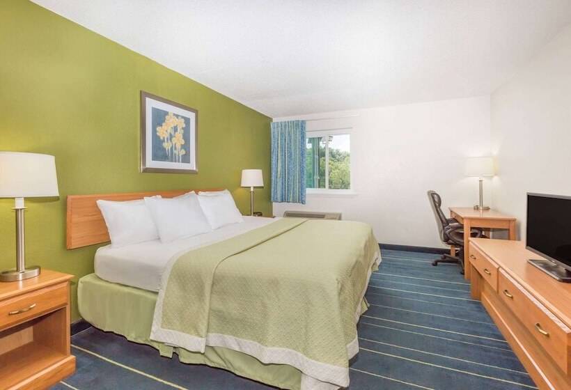 فندق Days Inn & Suites By Wyndham Bridgeport Clarksburg