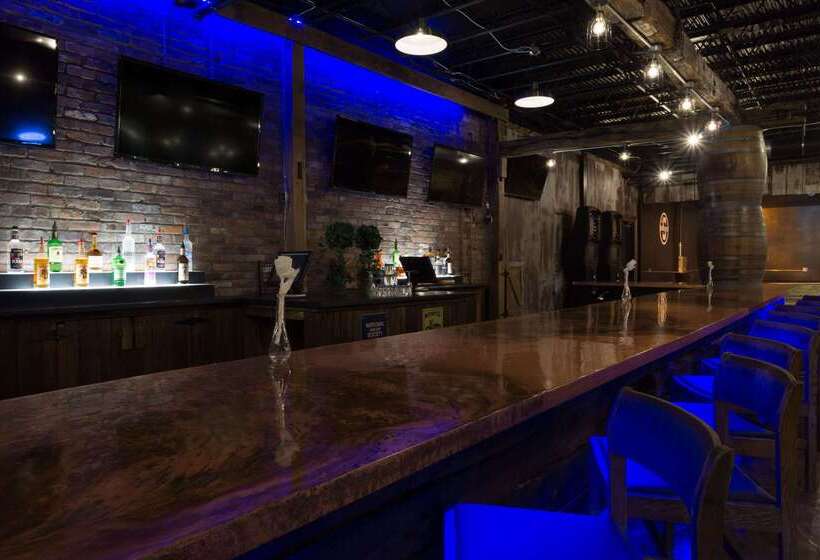 호텔 Days Inn By Wyndham Columbus East Airport