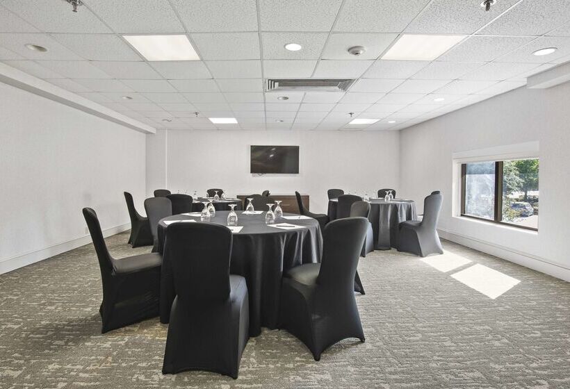 בית מלון כפרי Doubletree By Hilton Columbus