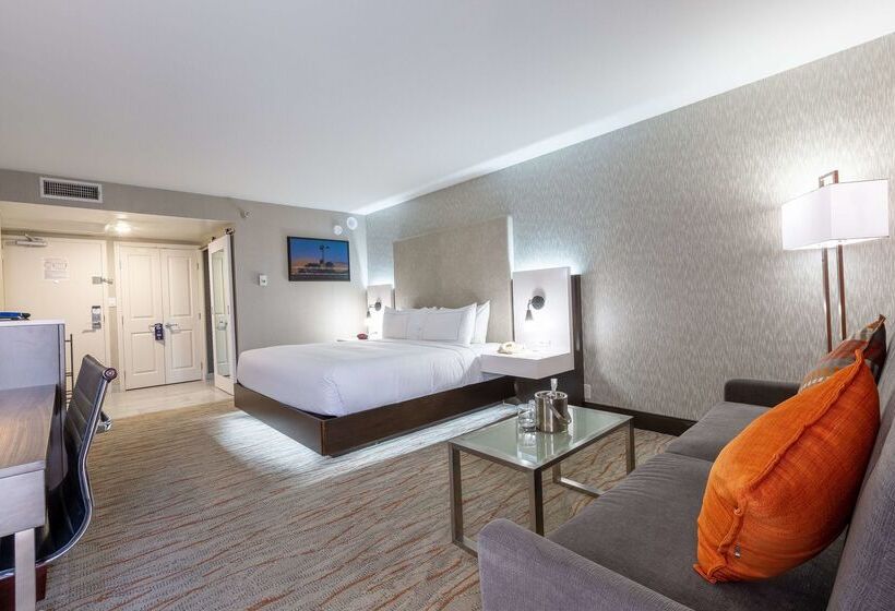 هتل Doubletree By Hilton Dallas Richardson