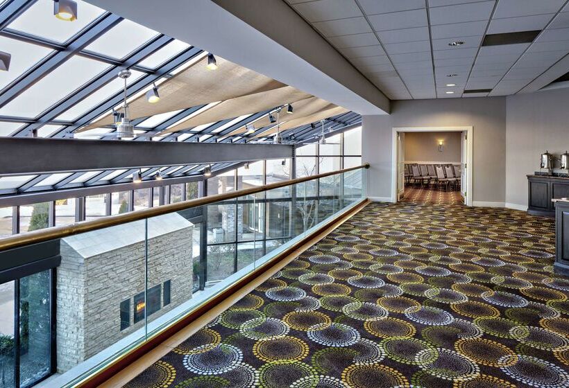 Doubletree By Hilton Fairfield Hotel & Suites
