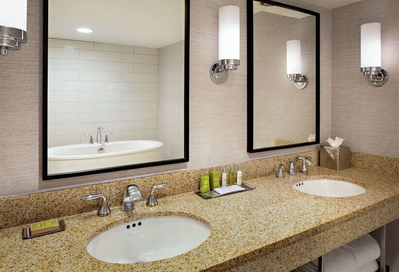 Doubletree By Hilton Fairfield Hotel & Suites