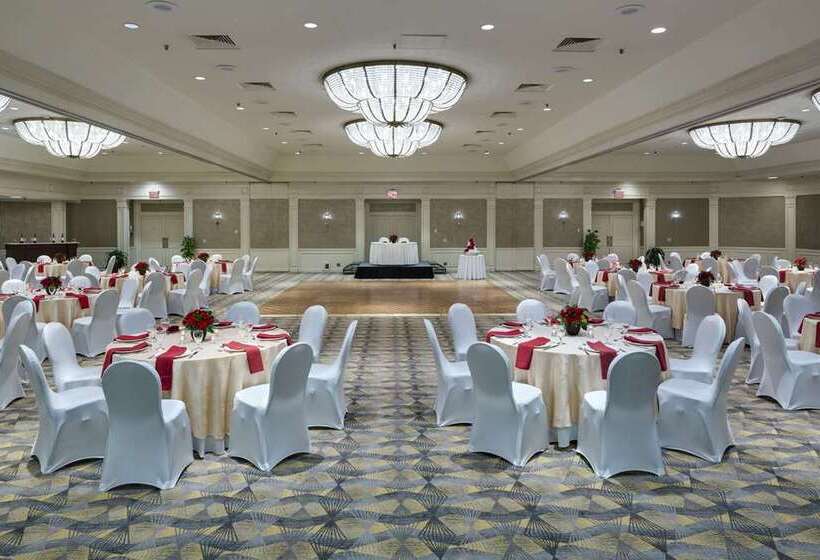 هتل Doubletree By Hilton Hartford Downtown