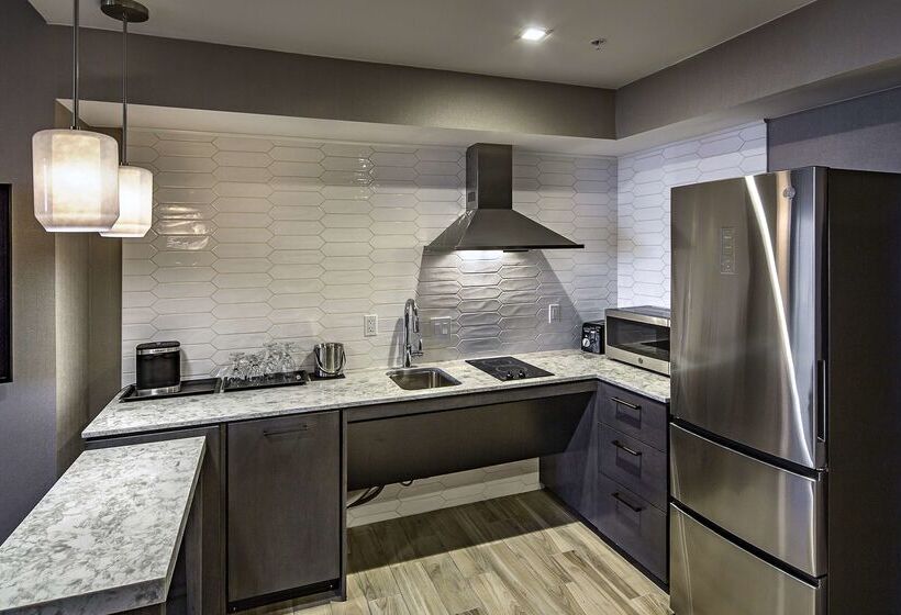 Doubletree By Hilton Hotel Modesto