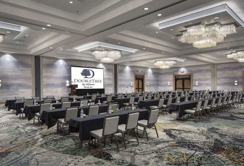 Doubletree By Hilton Hotel Modesto