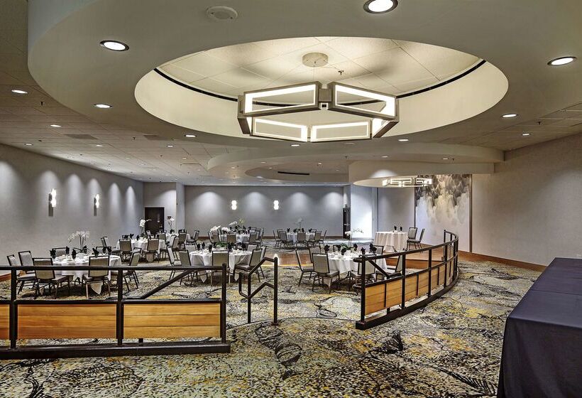 Doubletree By Hilton Hotel Modesto