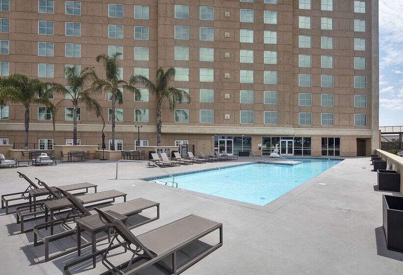 Doubletree By Hilton Hotel Modesto