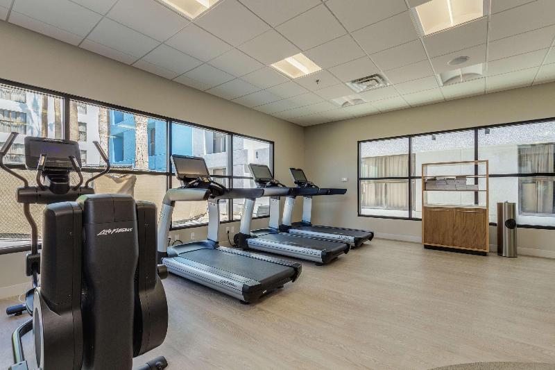 فندق Doubletree By Hilton Phoenix Chandler