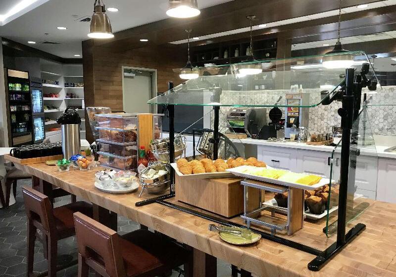 Отель Doubletree By Hilton Phoenix Chandler