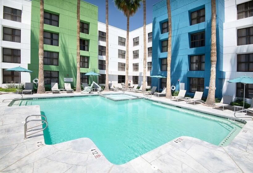 ホテル Doubletree By Hilton Phoenix Chandler