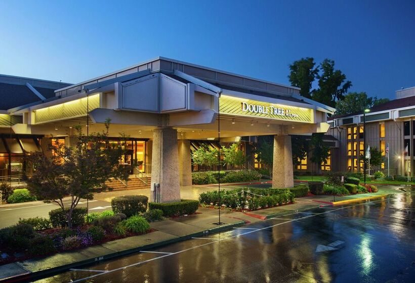 فندق Doubletree By Hilton Sacramento