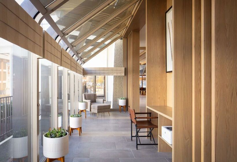 Отель Doubletree By Hilton Sacramento