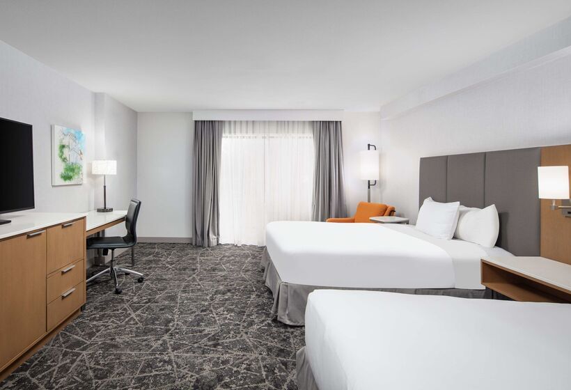 Отель Doubletree By Hilton Sacramento