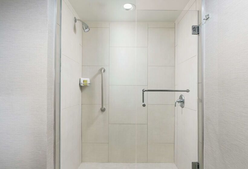 ホテル Doubletree By Hilton Colorado Springs