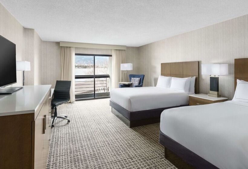 ホテル Doubletree By Hilton Colorado Springs