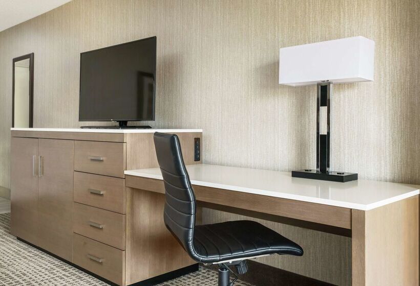 ホテル Doubletree By Hilton Colorado Springs