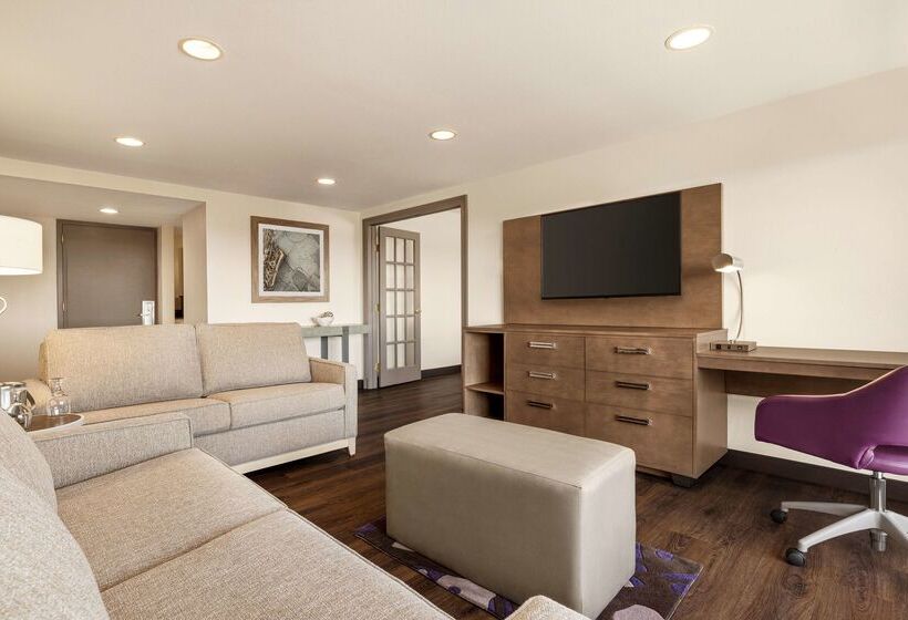 Doubletree By Hilton Hotel New Orleans Airport