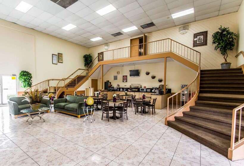 فندق Econo Lodge