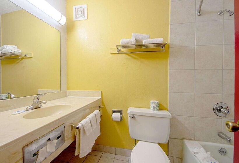 酒店 Economy Inn & Suites