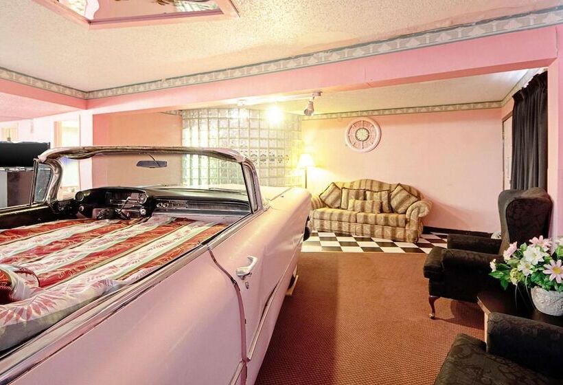 בית מלון כפרי Economy Inn & Suites