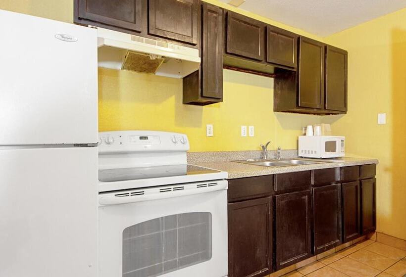 酒店 Economy Inn & Suites