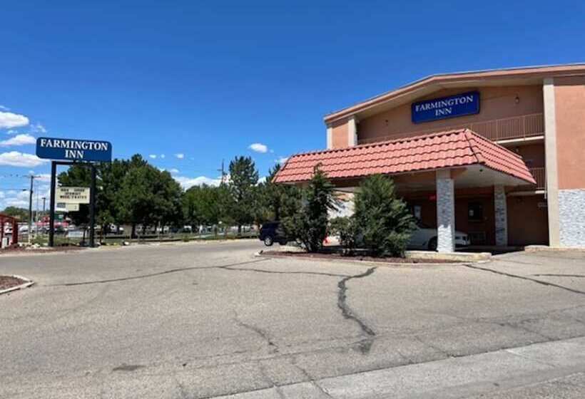 فندق Farmington Inn