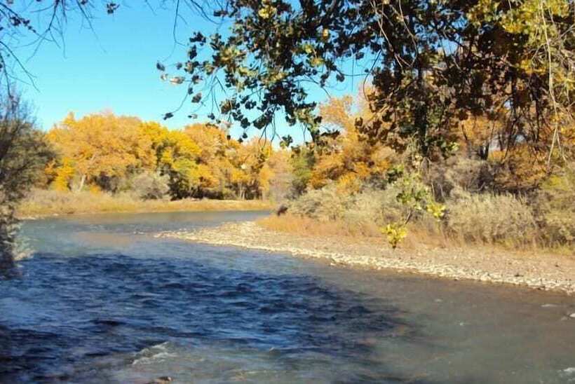 فندق Farmington Inn