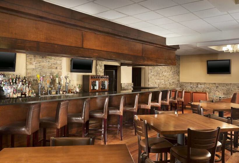 فندق Four Points By Sheraton Asheville Downtown