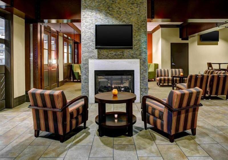 בית מלון כפרי Four Points Huntsville Airport