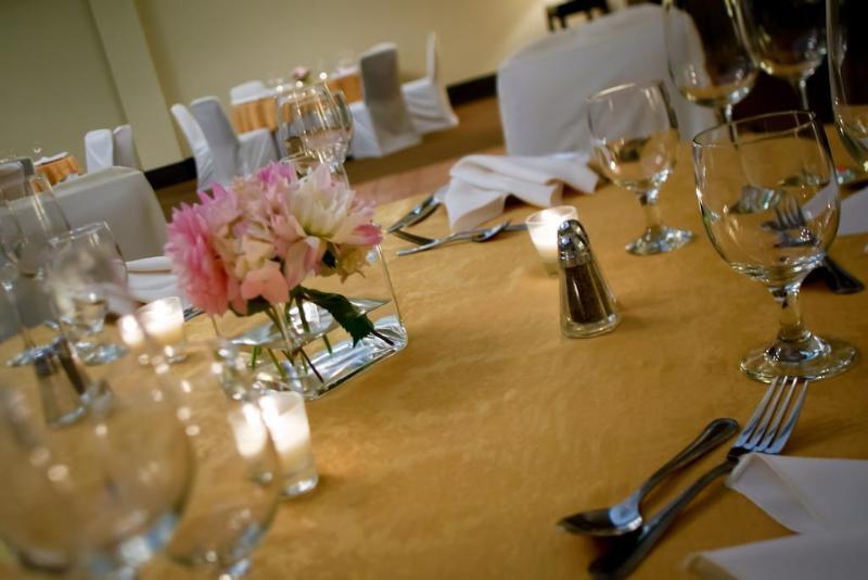 בית מלון כפרי Four Points Huntsville Airport